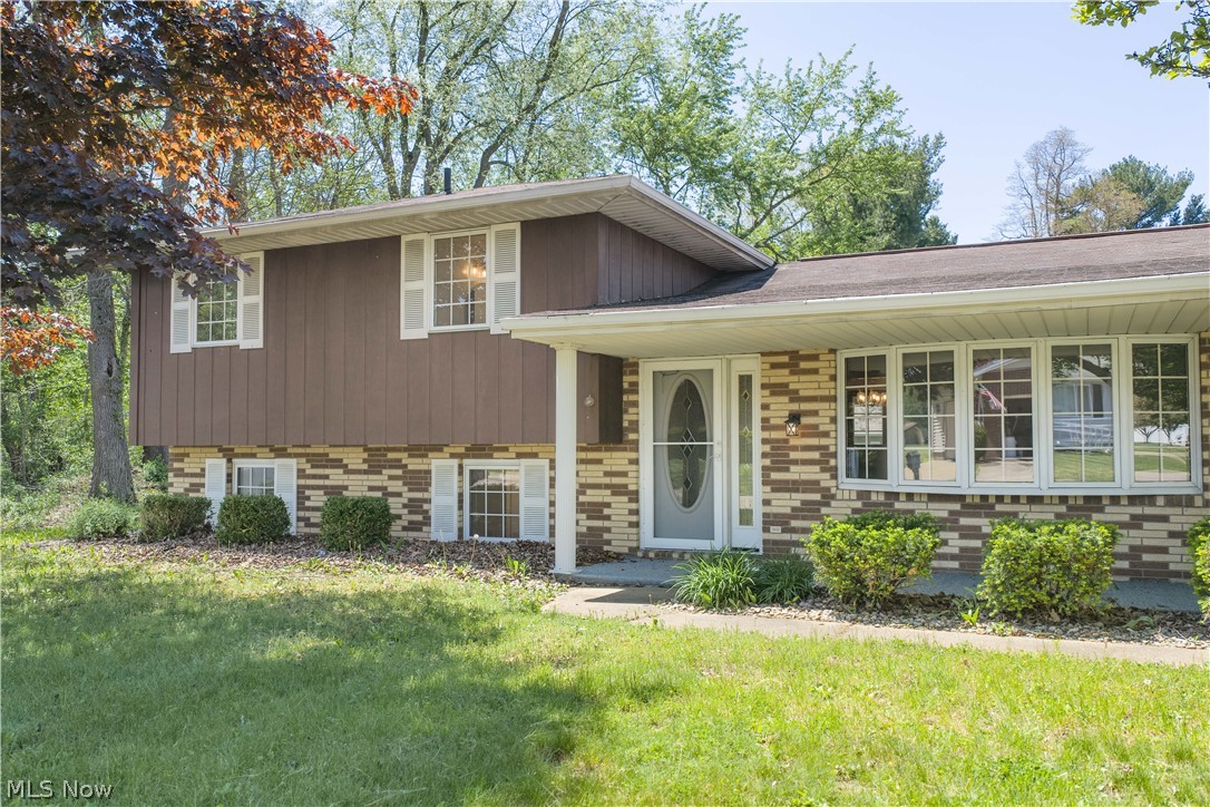 1424 Oak Street Dover OH 44622
