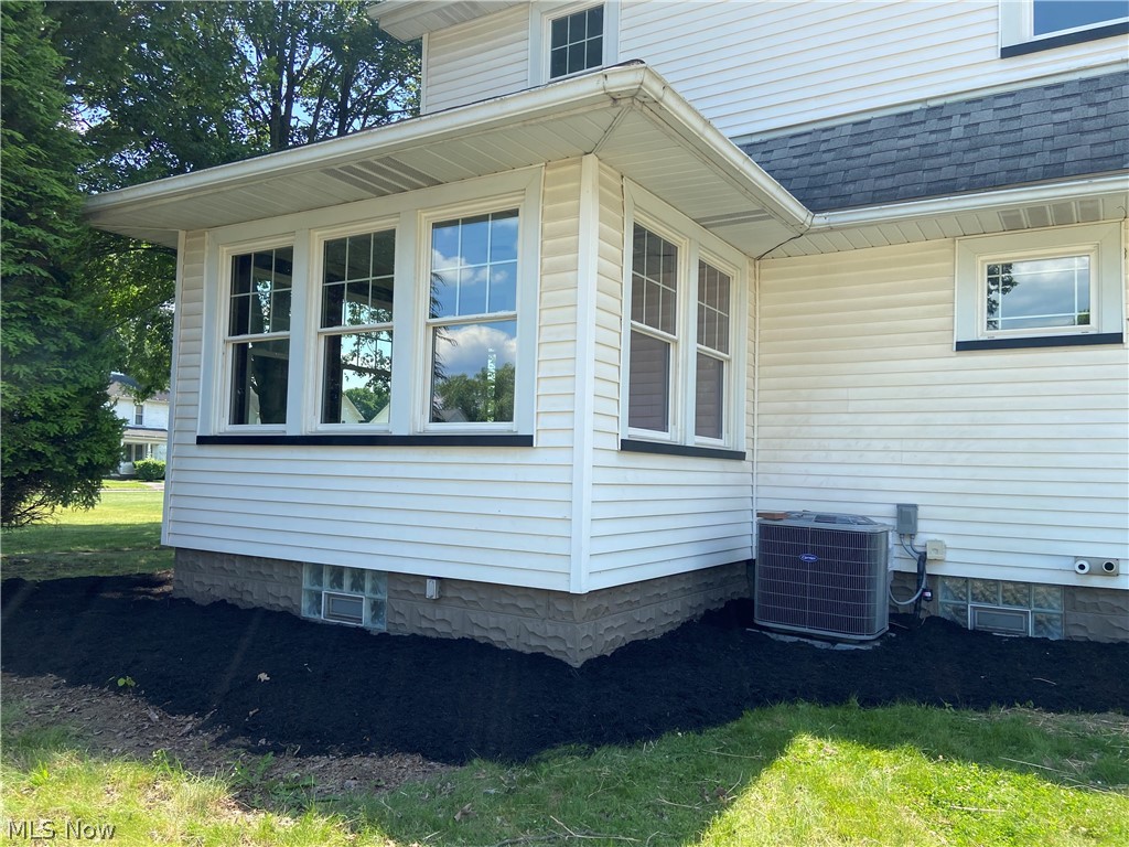 102 Downs Avenue Newcomerstown OH 43832