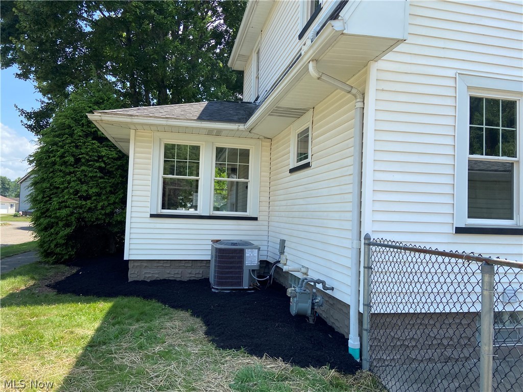 102 Downs Avenue Newcomerstown OH 43832