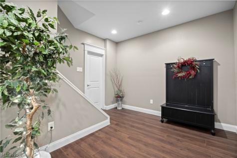 35263 Emory Drive Avon OH 44011