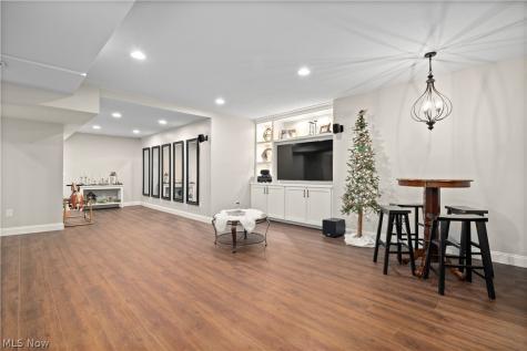 35263 Emory Drive Avon OH 44011