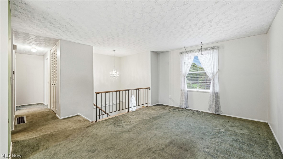319 Stewart Avenue NW Warren OH 44483