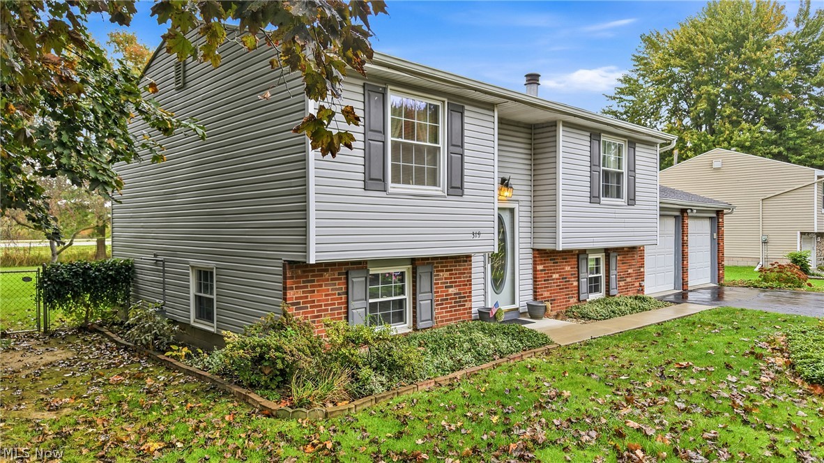 319 Stewart Avenue NW Warren OH 44483