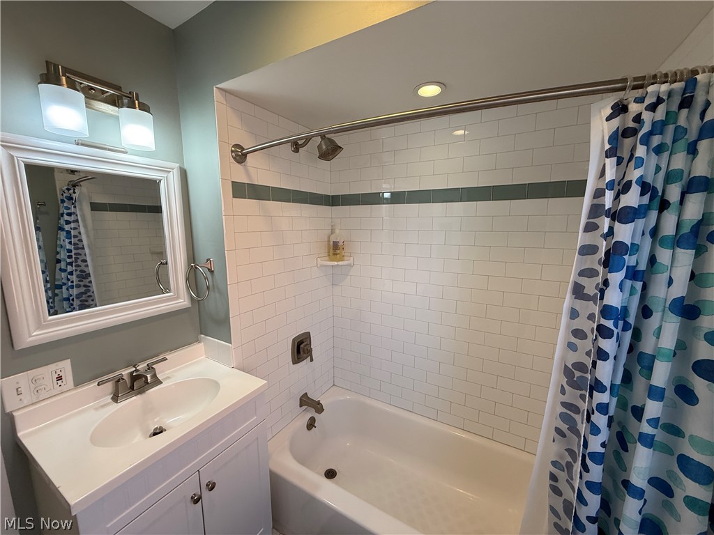 1924 Powell Avenue Cleveland Heights OH 44118