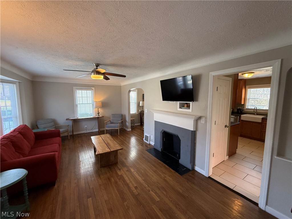 1924 Powell Avenue Cleveland Heights OH 44118