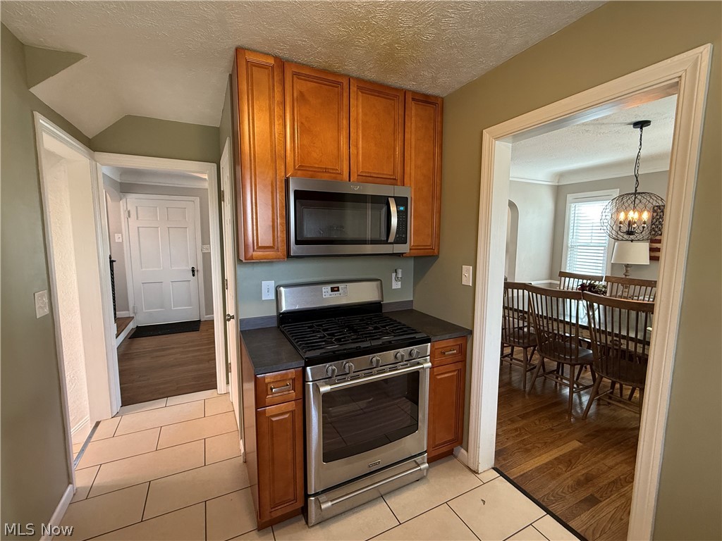 1924 Powell Avenue Cleveland Heights OH 44118