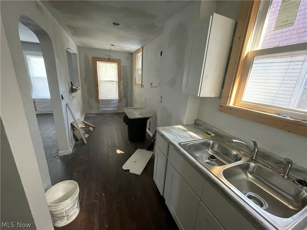 16624 Endora Road Cleveland OH 44112