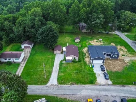 2862 Denaple Avenue Akron OH 44312