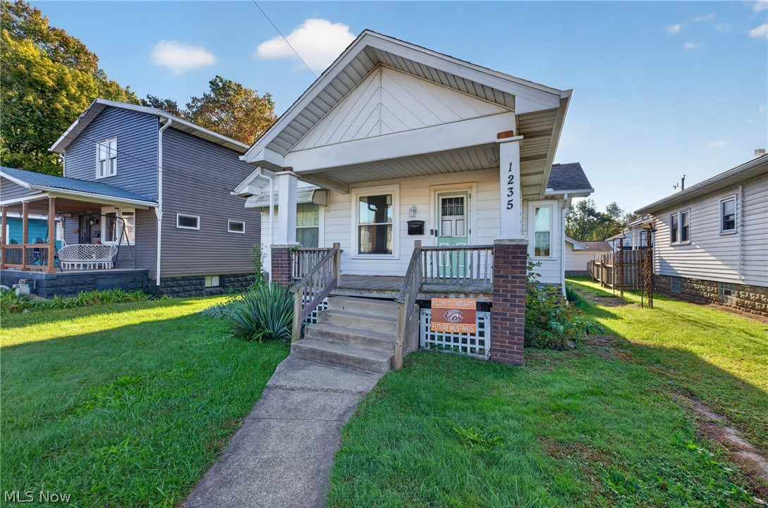 1235 Eastport Avenue Uhrichsville OH 44683