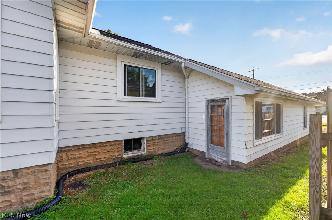 1235 Eastport Avenue Uhrichsville OH 44683