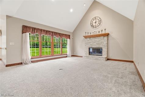 1012 Cloverdale Circle NE Massillon OH 44646