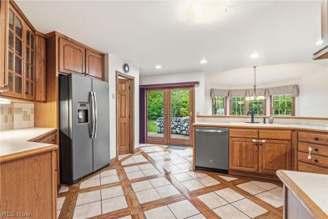 1012 Cloverdale Circle NE Massillon OH 44646
