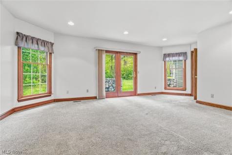 1012 Cloverdale Circle NE Massillon OH 44646