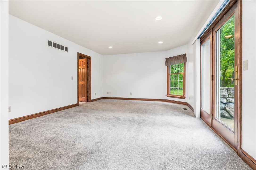 1012 Cloverdale Circle NE Massillon OH 44646