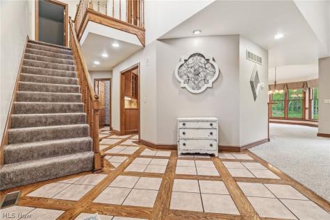1012 Cloverdale Circle NE Massillon OH 44646