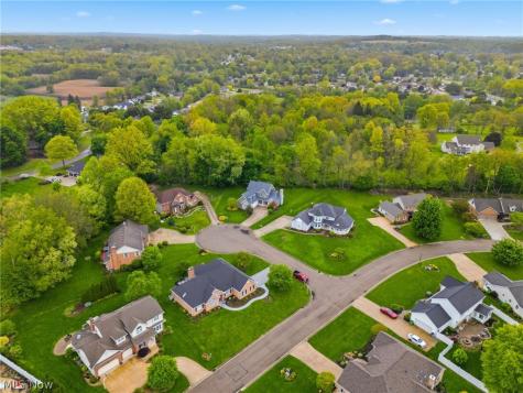 1012 Cloverdale Circle NE Massillon OH 44646