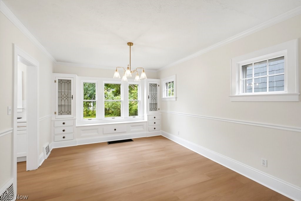 1376 Avondale Road South Euclid OH 44121