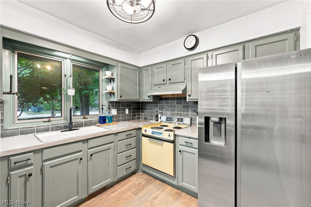 20019 Hawthorne Lane Strongsville OH 44149