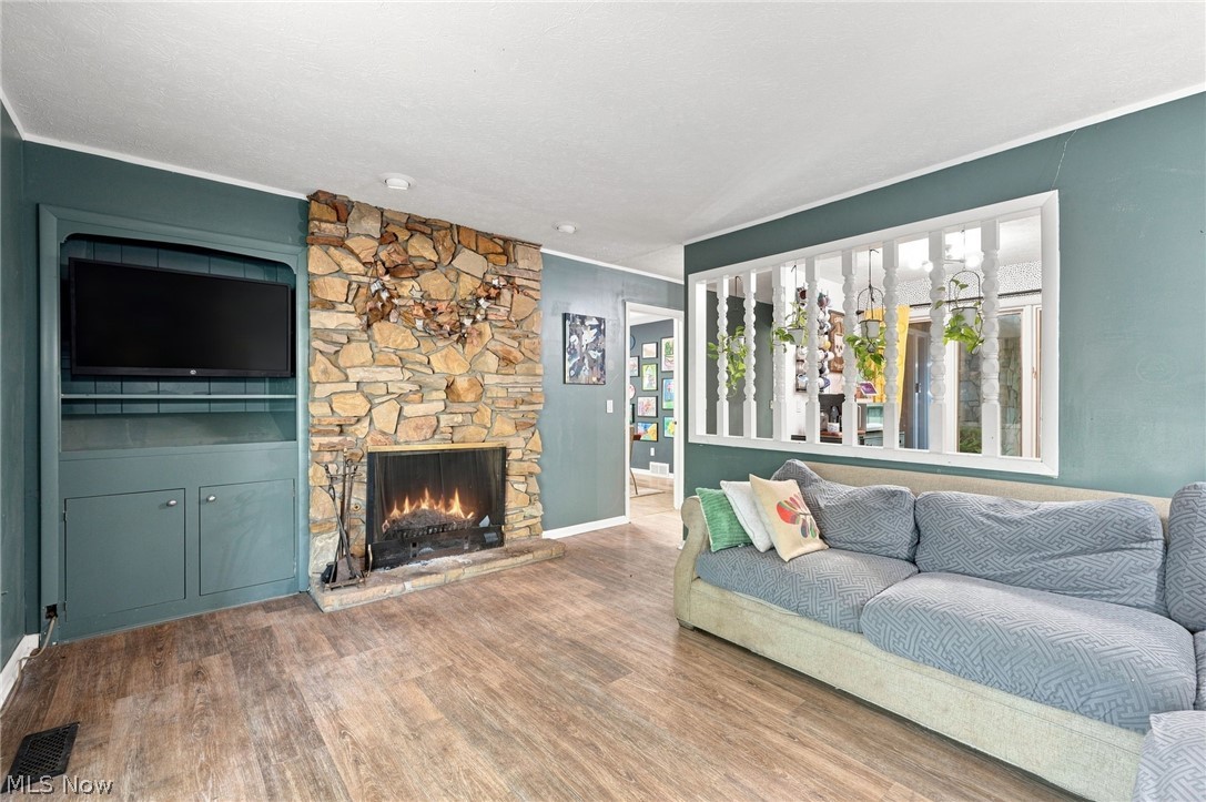 20019 Hawthorne Lane Strongsville OH 44149