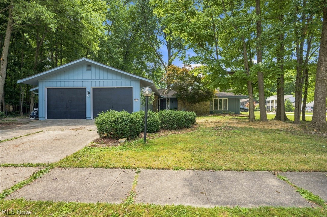 20019 Hawthorne Lane Strongsville OH 44149