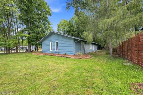 20019 Hawthorne Lane Strongsville OH 44149