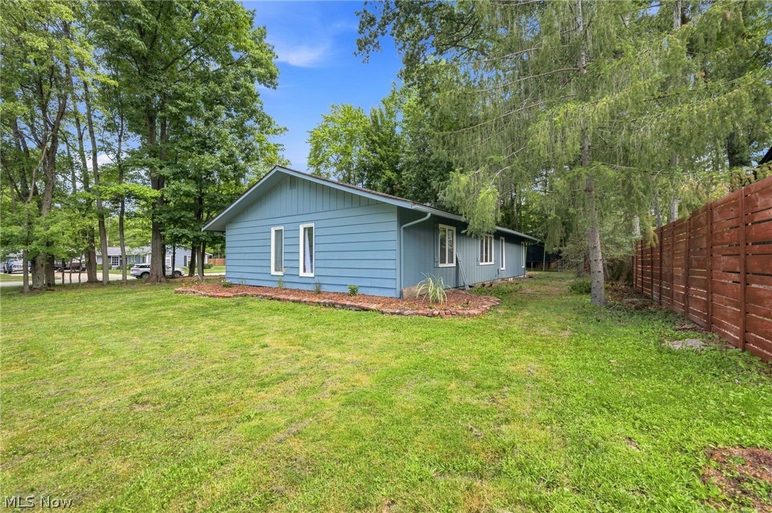 20019 Hawthorne Lane Strongsville OH 44149