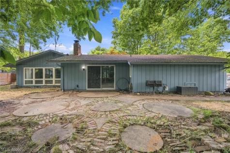 20019 Hawthorne Lane Strongsville OH 44149