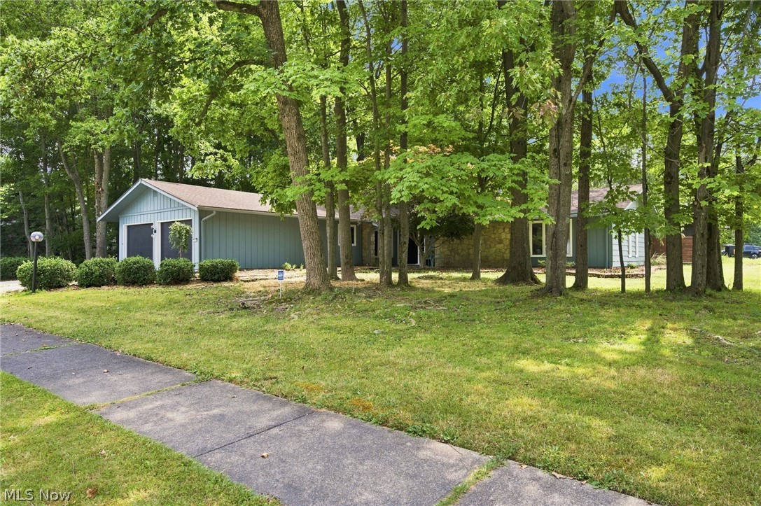 20019 Hawthorne Lane Strongsville OH 44149