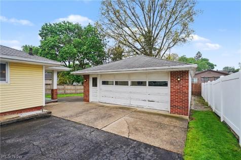 2651 11th Street Cuyahoga Falls OH 44221
