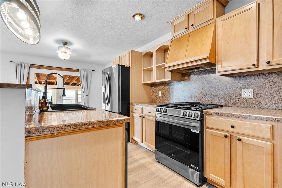 325 Fieldstone Court Wellington OH 44090