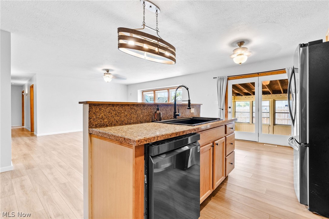 325 Fieldstone Court Wellington OH 44090