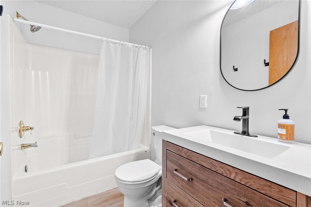 325 Fieldstone Court Wellington OH 44090
