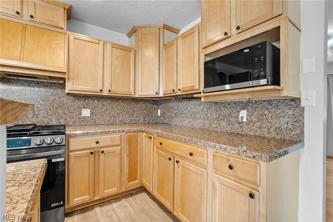 325 Fieldstone Court Wellington OH 44090