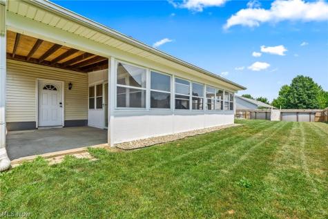 325 Fieldstone Court Wellington OH 44090