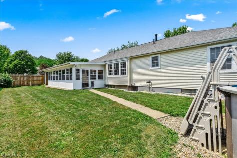 325 Fieldstone Court Wellington OH 44090