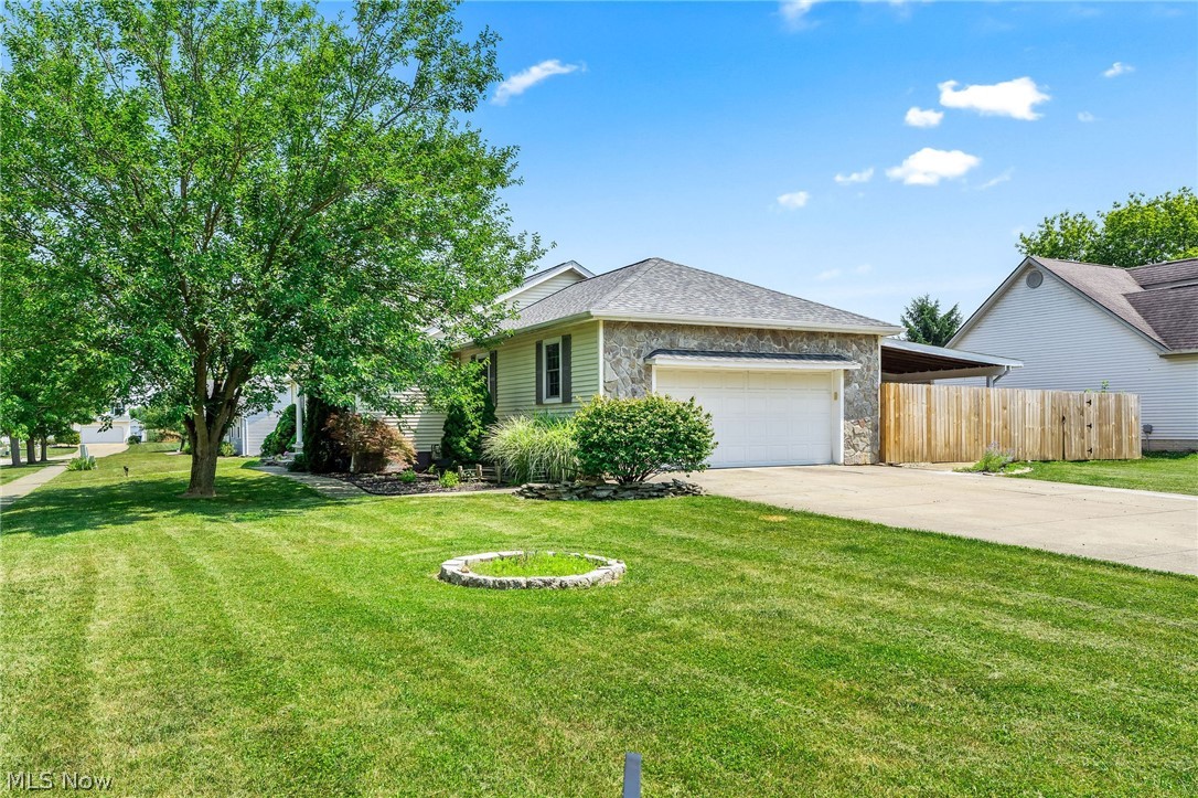 325 Fieldstone Court Wellington OH 44090