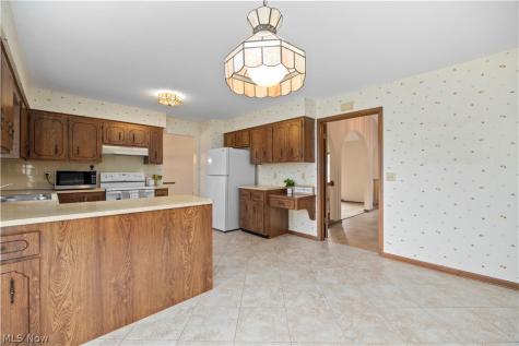 6308 Night Vista Drive Parma OH 44129