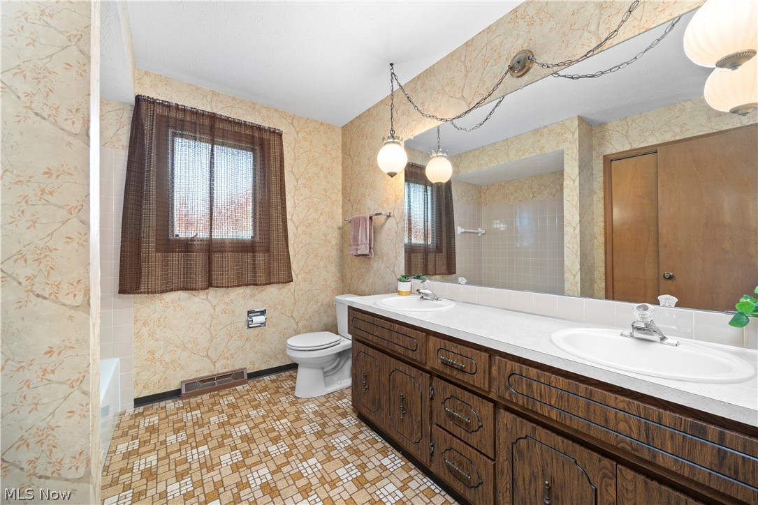 6308 Night Vista Drive Parma OH 44129