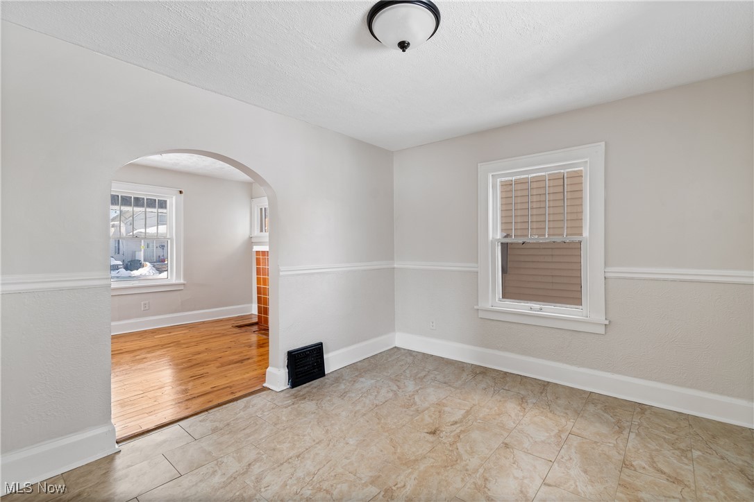 1824 Root Avenue NE Canton OH 44705