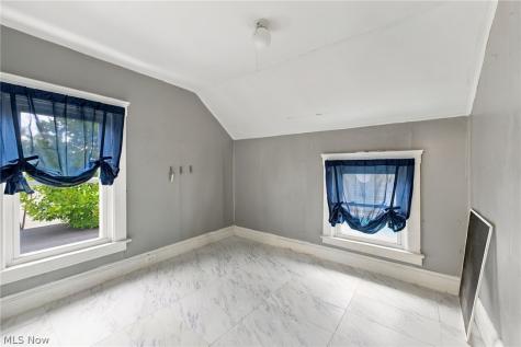 3622 Newark Avenue Cleveland OH 44109