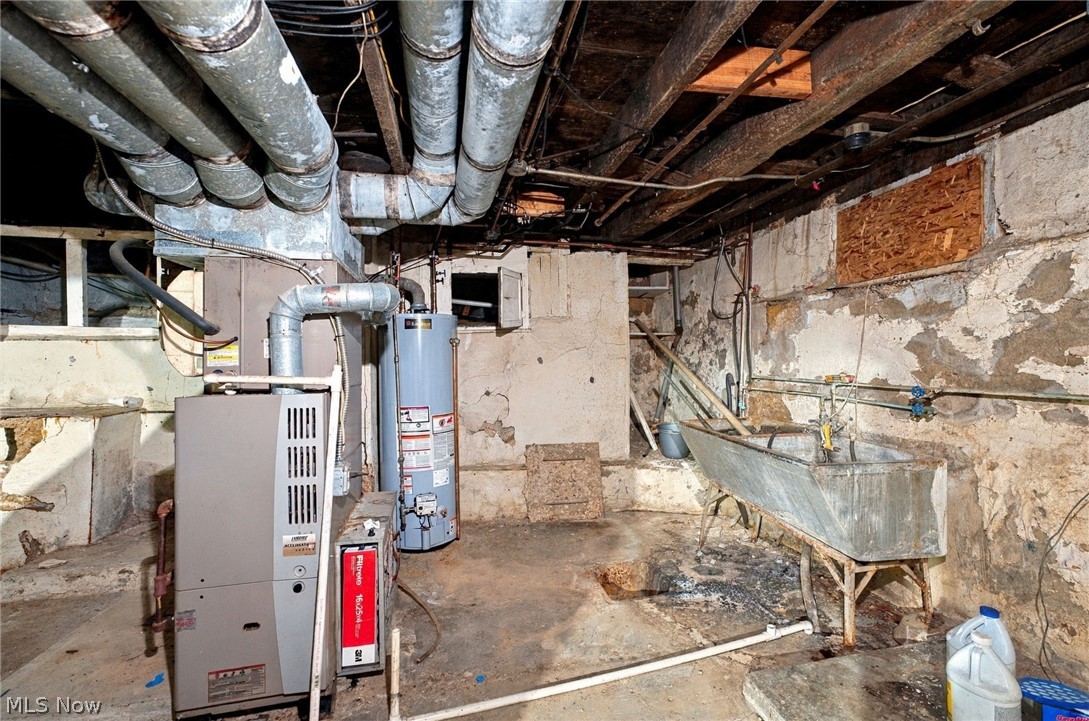 3622 Newark Avenue Cleveland OH 44109
