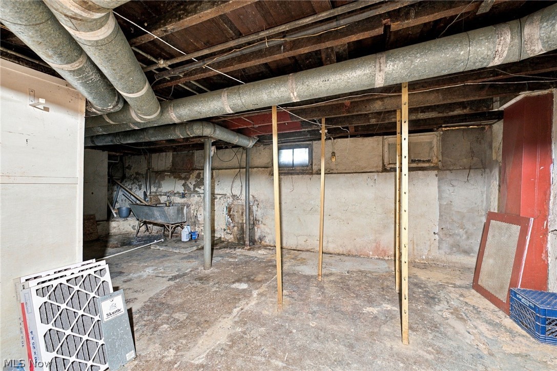 3622 Newark Avenue Cleveland OH 44109