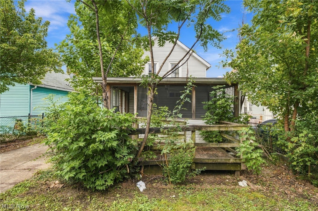 3622 Newark Avenue Cleveland OH 44109
