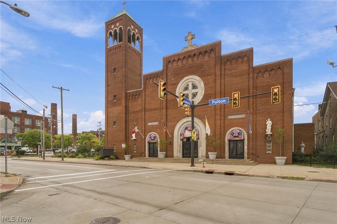 3622 Newark Avenue Cleveland OH 44109