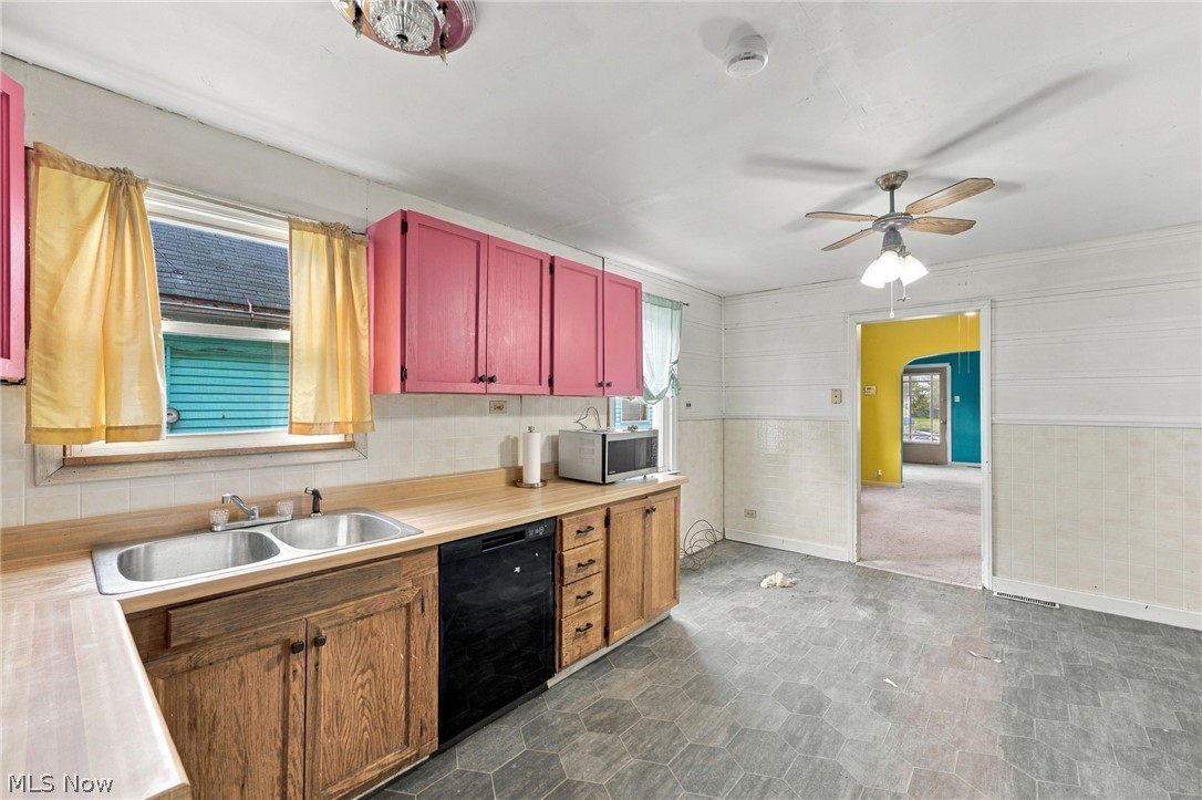 3622 Newark Avenue Cleveland OH 44109