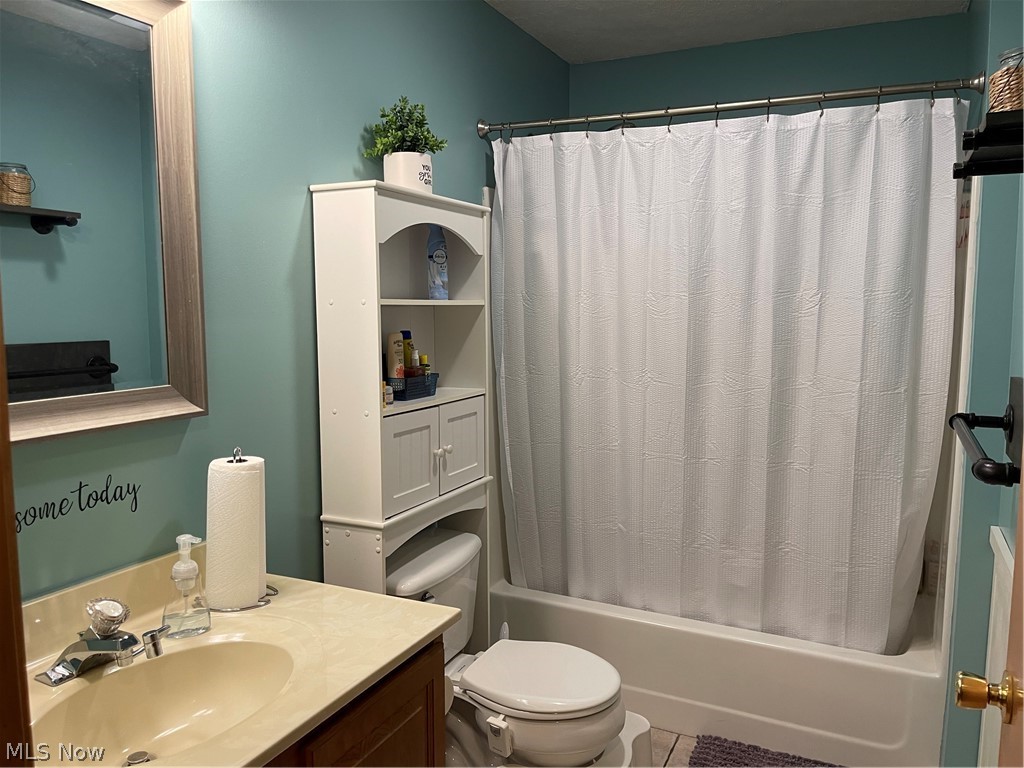 2630 Constance Drive Millersburg OH 44654