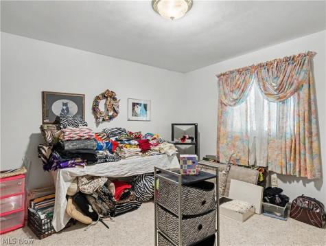 3856 Moonglo Street NW Uniontown OH 44685