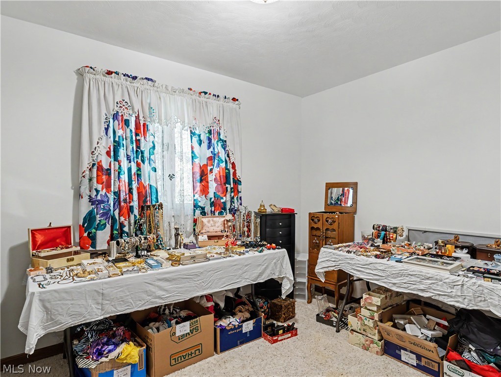 3856 Moonglo Street NW Uniontown OH 44685