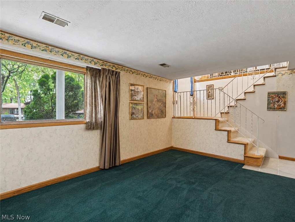 3856 Moonglo Street NW Uniontown OH 44685