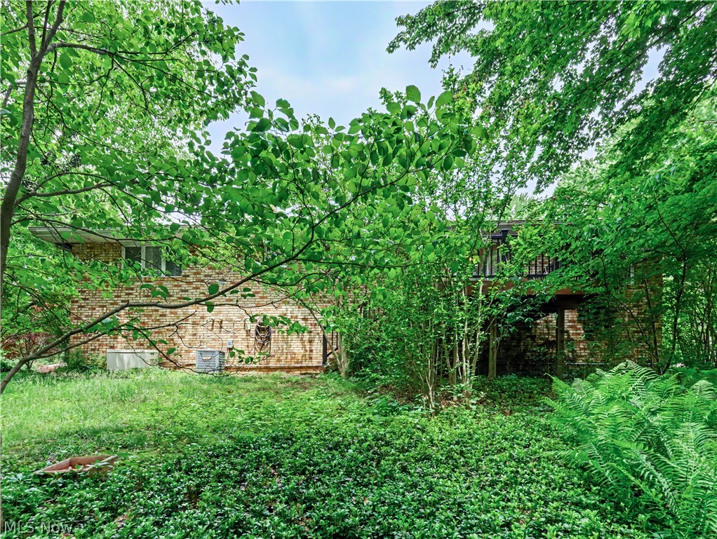 3856 Moonglo Street NW Uniontown OH 44685